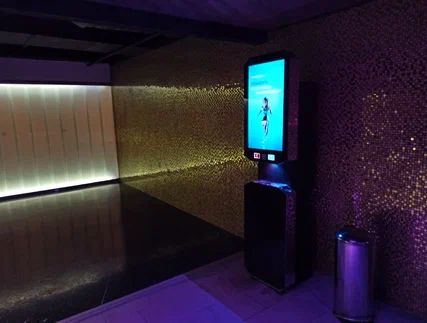 Фотография рекламного носителя, тип: Видеоэкран, адрес: Фитнес-центр «Crocus Fitness Первый», МКАД 66 000м., ТРК Вегас Крокус Сити, Красногорск, Московская область, Россия. Сторона/вариант 3 №980263