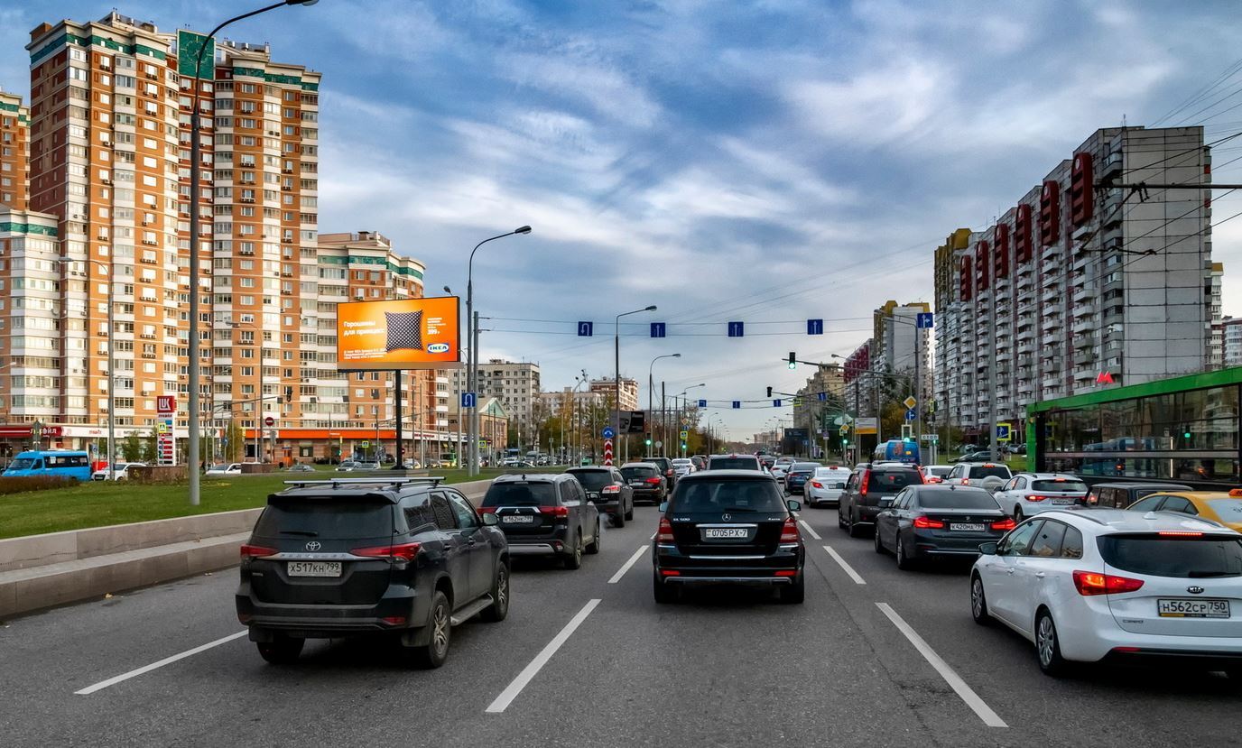 Фотография рекламного носителя, тип: Билборд 3x6, адрес: Мичуринский пр-т., д.27, корп.1 Х Раменский б-р., Москва, Россия. Сторона Аh61-Аh64 №882210