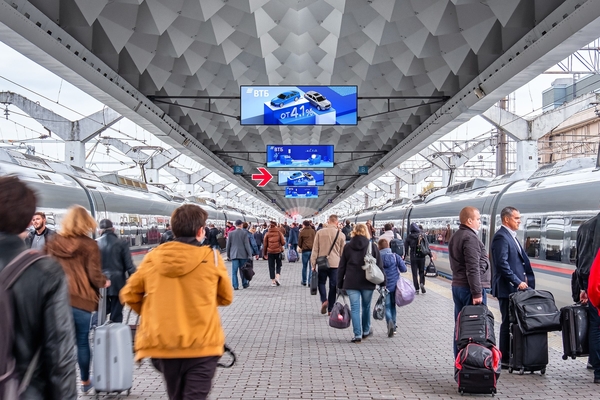 Фотография рекламного носителя, тип: Видеоэкран, адрес: ЖД вокзал «Московский», Невский пр-т., д.85, Санкт-Петербург, Россия. Сторона/вариант A1 №1060547