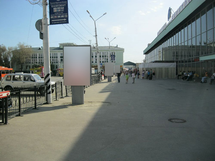 Фотография рекламного носителя, тип: Ситиформат 1.8x1.2, адрес: Привокзальная пл., поз.4, Саратов, Саратовская область, Россия. Сторона A №418561