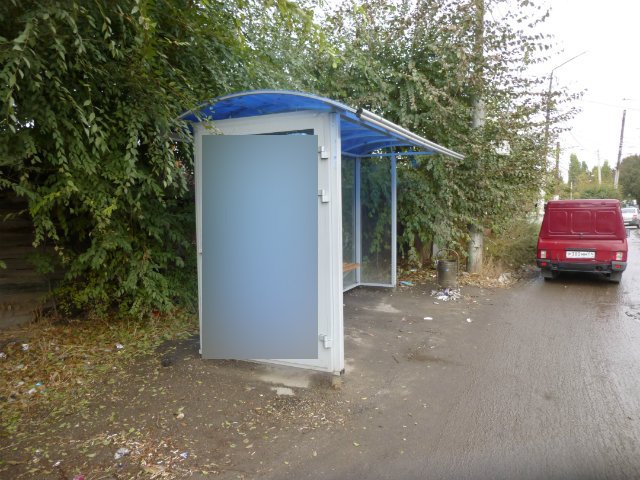 Фотография рекламного носителя, тип: Остановка 1.8x1.2, адрес: Вокзальная ул., д.3, Саратов, Саратовская область, Россия. Сторона Б №586064