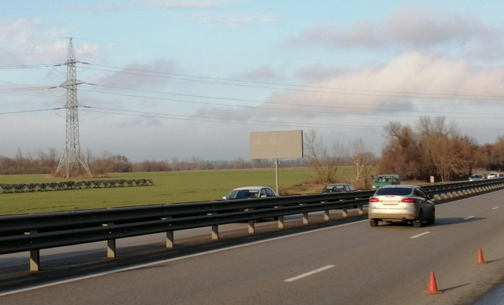 Фотография рекламного носителя, тип: Билборд 3x6, адрес: М4 Дон, 1 850м, справа, Аксай, Ростовская область, Россия. Сторона Б №1088980