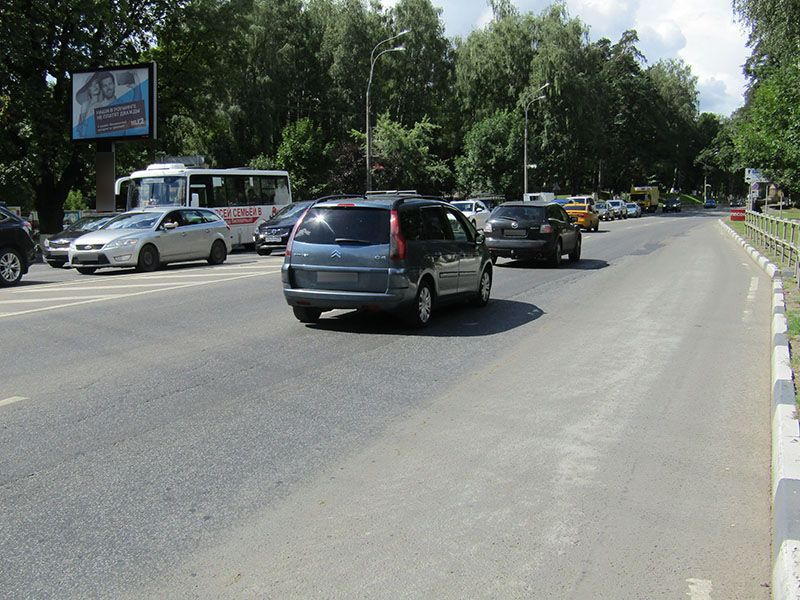 Фотография рекламного носителя, тип: Ситиборд 2.7x3.7, адрес: Волоколамское ш., 22 180м, Красногорск, Московская область, Россия. Сторона Б №571975