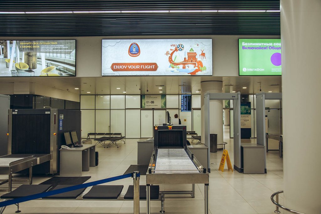 Фотография рекламного носителя, тип: Лайтбокс, адрес: Аэропорт «Стригино», Международный аэропорт, Нижний Новгород, Нижегородская область, Россия. Сторона/вариант №1017515
