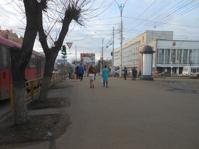 Фотография рекламного носителя, тип: Пиллар 3x1.4, адрес: К. Маркса ул., д.112 Х Воровского ул., Киров, Кировская область, Россия. Сторона А №632500