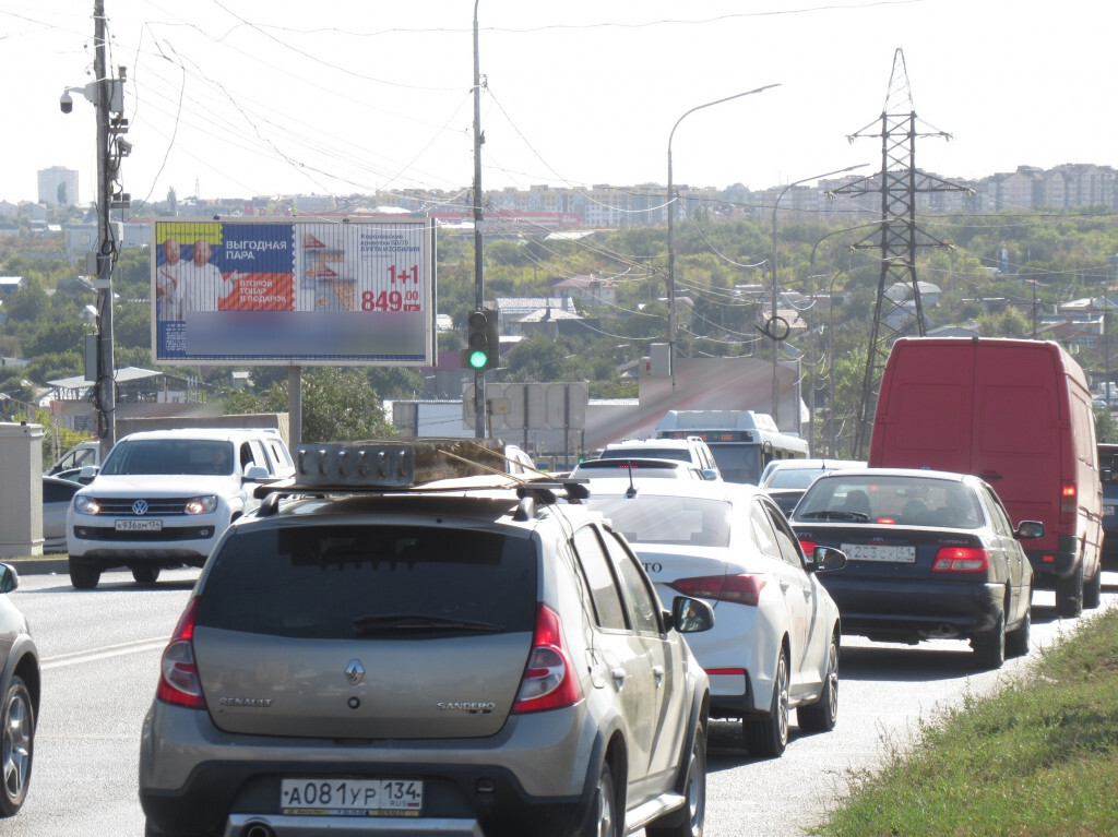 Фотография рекламного носителя, тип: Билборд 3x6, адрес: Еременко ул. Х 39-й Гвардейская ул., Волгоград, Волгоградская область, Россия. Сторона Б1-Б3 №712729