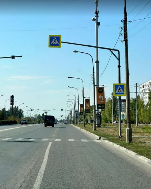 Фотография рекламного носителя, тип: Панель-кронштейн, адрес: Александрова ул., поз.2, Волжский, Волгоградская область, Россия. Сторона А №1097359