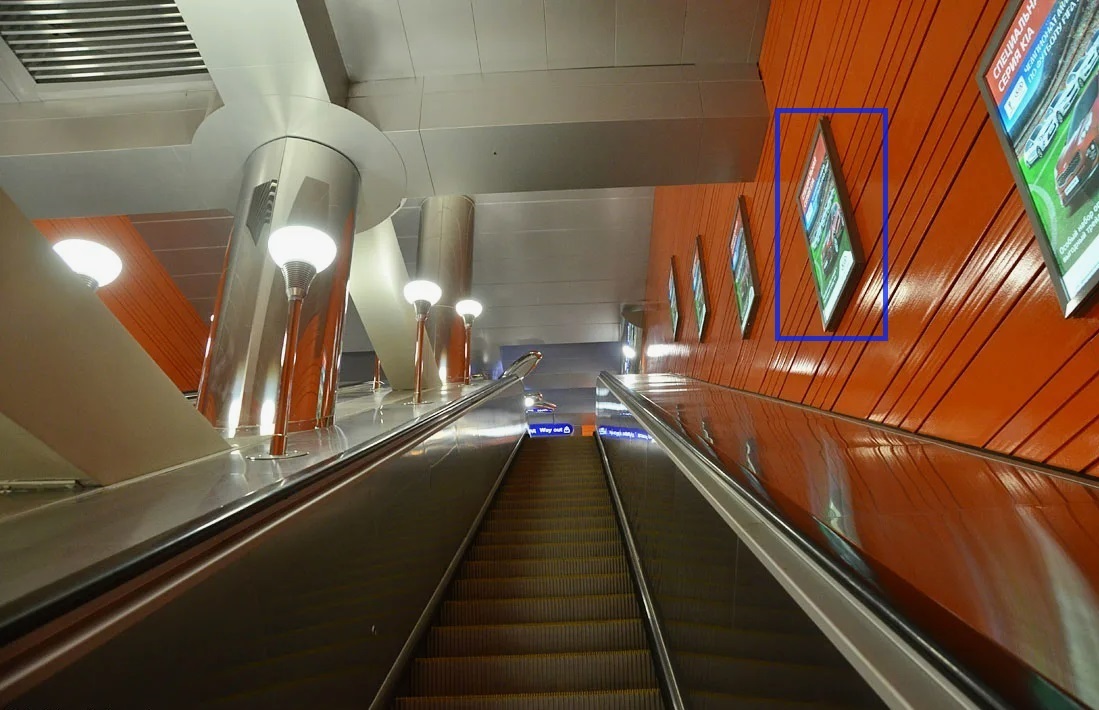 Фотография рекламного носителя, тип: Лайтбокс, адрес: Станция метро «Беговая», линия Невско-Василеостровская, Санкт-Петербург, Россия. Сторона/вариант А №1062983