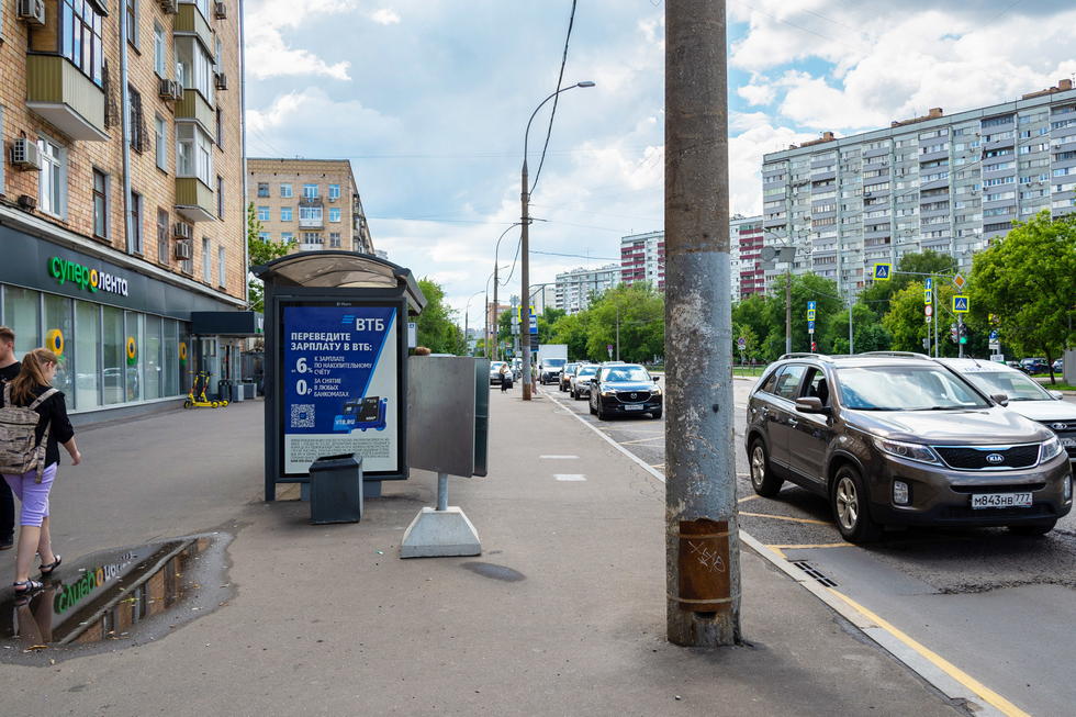 Фотография рекламного носителя, тип: Остановка 1.8x1.2, адрес: Рогожский вал, ост. Библиотечная ул., поз.1, Москва, Россия. Сторона Б №334078