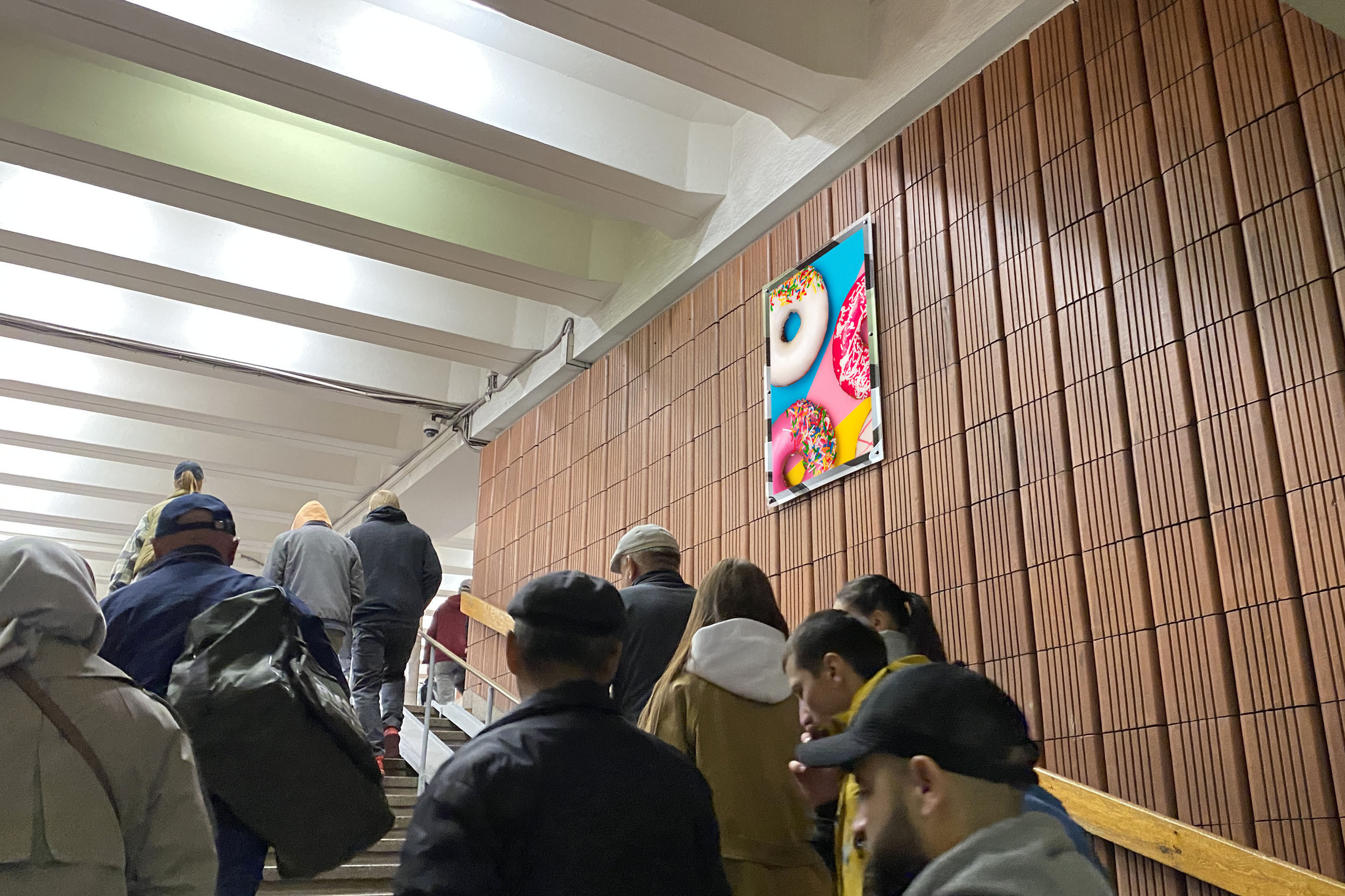 Фотография рекламного носителя, тип: Кристалайт, адрес: Станция метро «Теплый Стан», линия Калужско-Рижская, Москва, Россия. Сторона/вариант №1001807