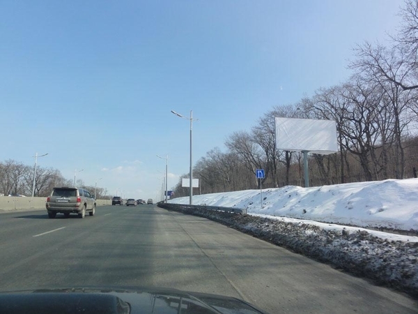 Фотография рекламного носителя, тип: Билборд 3x6, адрес: Маковского ул., д.73, поз.4, Владивосток, Приморский край, Россия. Сторона А №1056759