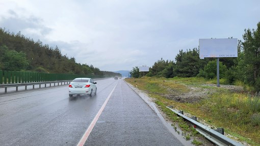 Фотография рекламного носителя, тип: Билборд 3x6, адрес: М-4 "Дон" а/д, 1 506 900м, Геленджик, Краснодарский край, Россия. Сторона A №962122