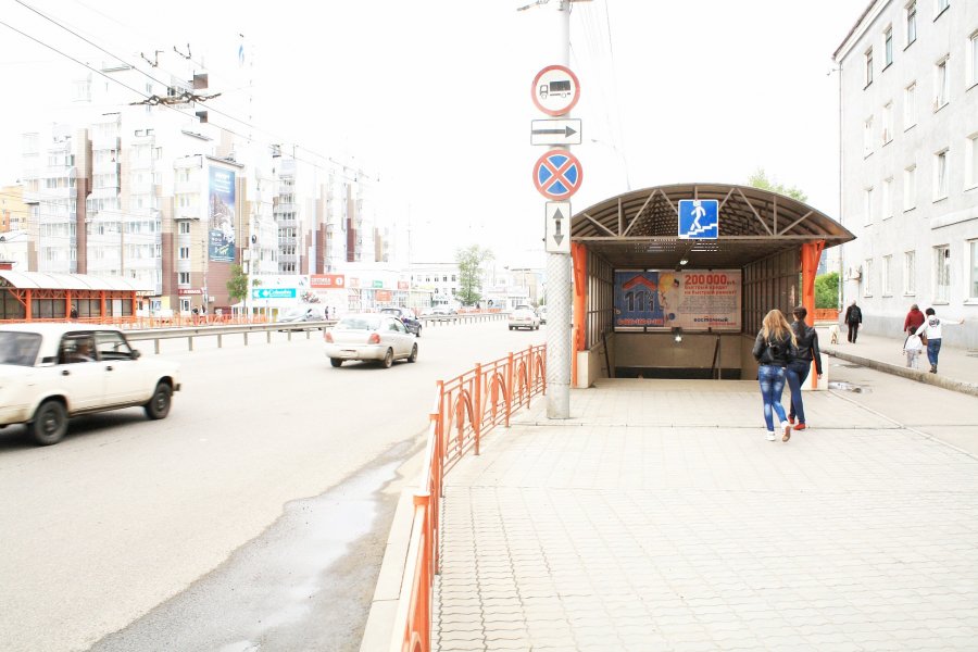 Фотография рекламного носителя, тип: Нестандартный билборд, адрес: Байкальская ул., ост. "Волжская", Иркутск, Иркутская область, Россия. Сторона А №792408