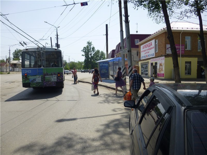 Фотография рекламного носителя, тип: Остановка 1.8x1.2, адрес: Буровая ул., ост. Московское ш., Саратов, Саратовская область, Россия. Сторона А №747512