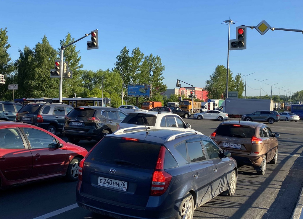 Фотография рекламного носителя, тип: Билборд 3x6, адрес: Московский пр-т. Х Калинина ул., Ярославль, Ярославская область, Россия. Сторона B1-B3 №569168