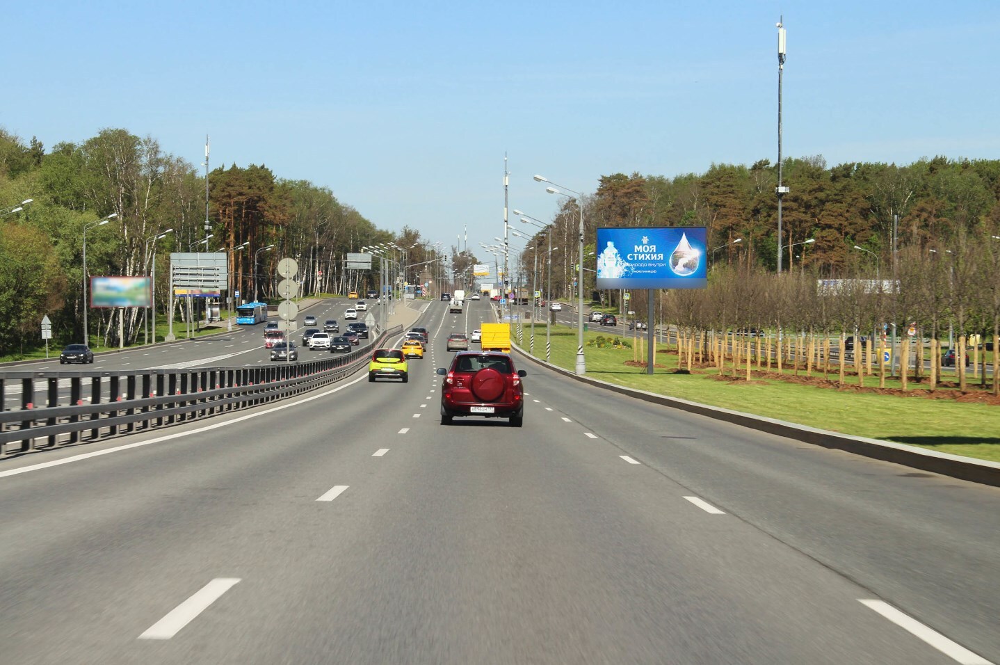Фотография рекламного носителя, тип: Билборд 3x6, адрес: Рублевское ш., д.52, Москва, Россия. Сторона А1 №324776