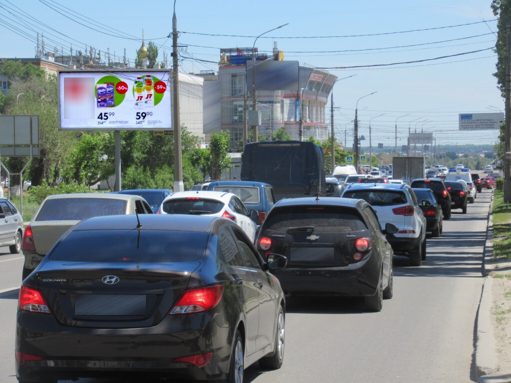 Фотография рекламного носителя, тип: Билборд 3x6, адрес: 7-й Гвардейской дивизии ул., д.10 Х Коммунистическая ул., Волгоград, Волгоградская область, Россия. Сторона Б12 №565803