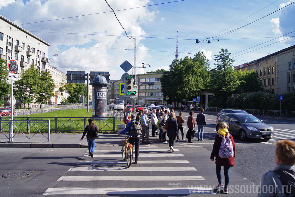 Фотография рекламного носителя, тип: Пиллар 3x1.4, адрес: Медиков пр-т. Х Карповки реки наб., д.13, Санкт-Петербург, Россия. Сторона Б №658937