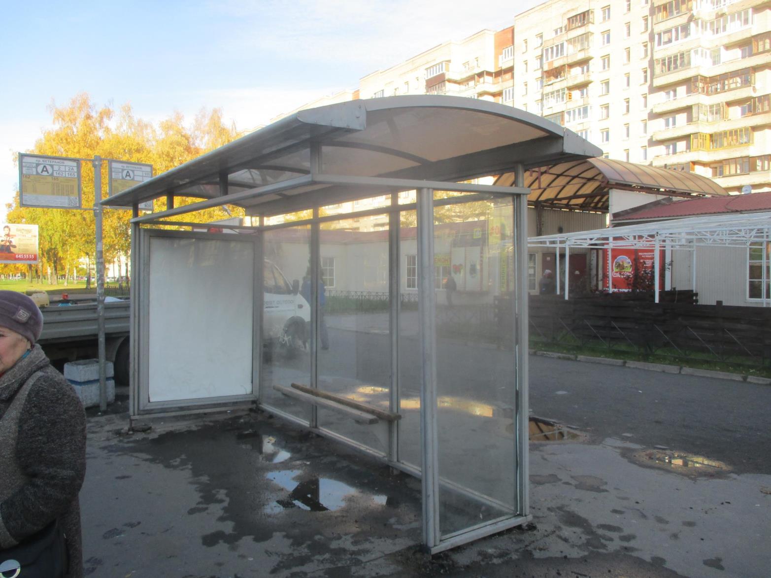 Фотография рекламного носителя, тип: Остановка 1.8x1.2, адрес: П. Германа ул., д.14 Х Ветеранов пр-т., Санкт-Петербург, Россия. Сторона А №811591