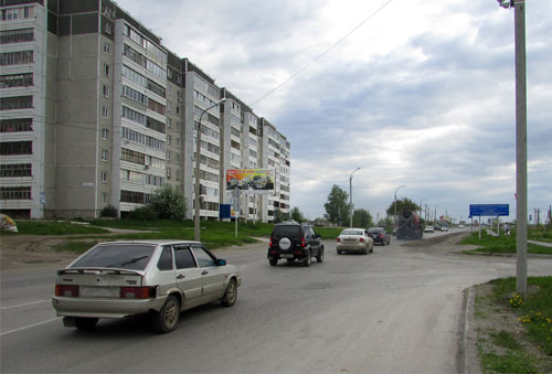 Фотография рекламного носителя, тип: Билборд 3x6, адрес: Суворова ул., д.35, Каменск-Уральский, Свердловская область, Россия. Сторона B №602025