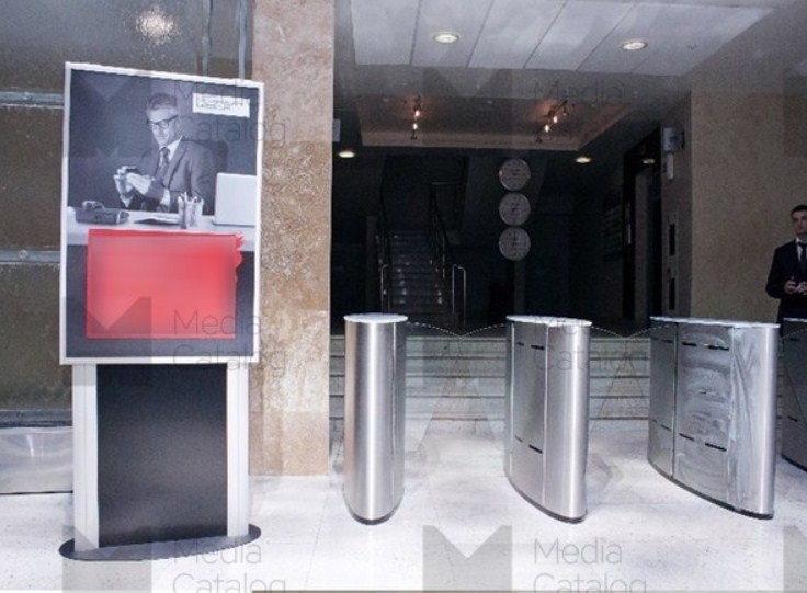 Фотография рекламного носителя, тип: Лайтбокс, адрес: Бизнес-центр «Новь», ул. Нижняя Красносельская, дом 40/12 корп.20, Москва, Россия. Сторона/вариант A №1010556