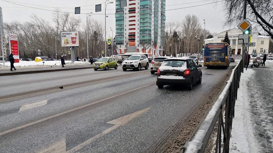 Фотография рекламного носителя, тип: Ситиборд 2.7x3.7, адрес: Локомотивная ул. Х Энгельса ул., Пермь, Пермский край, Россия. Сторона B1 №759111