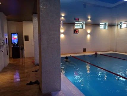 Фотография рекламного носителя, тип: Видеоэкран, адрес: Фитнес-центр «Облака Шокальского», Шокальского пр-зд., д.9, Москва, Россия. Сторона/вариант 4 №980441