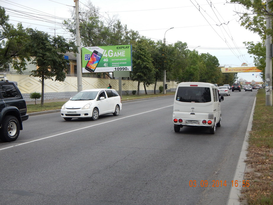 Фотография рекламного носителя, тип: Билборд 3x6, адрес: Ленинградская ул., д.28, ст.3, лит.Х, Хабаровск, Хабаровский край, Россия. Сторона B №481905