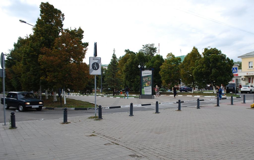 Фотография рекламного носителя, тип: Пиллар 3x1.4, адрес: Народный б-р. Х 50-летия Белгородской обл. ул., Белгород, Белгородская область, Россия. Сторона А №344065