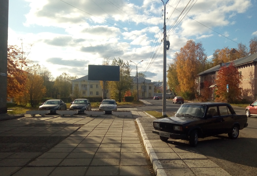 Фотография рекламного носителя, тип: Билборд 3x6, адрес: Чкалова ул., д.4, Краснотурьинск, Свердловская область, Россия. Сторона Б №1095888