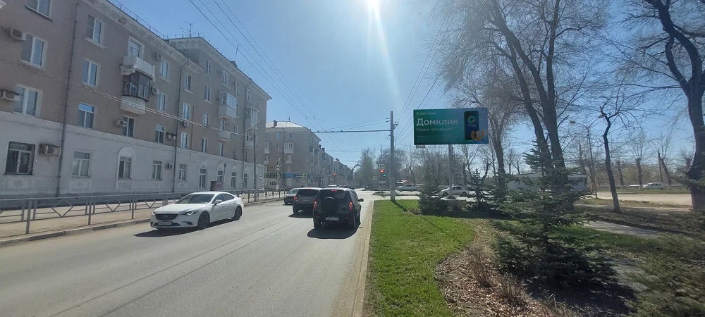 Фотография рекламного носителя, тип: Билборд 3x6, адрес: Суворова ул, д.45, Новокуйбышевск, Самарская область, Россия. Сторона A №1057715