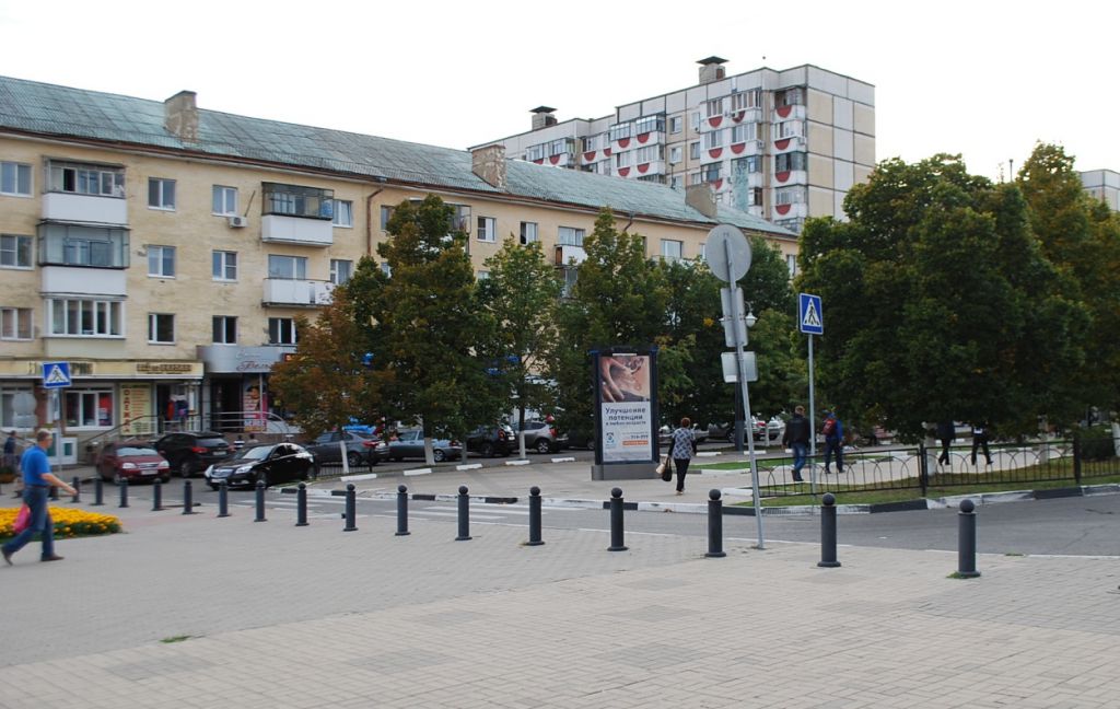 Фотография рекламного носителя, тип: Пиллар 3x1.4, адрес: Народный б-р. Х 50-летия Белгородской обл. ул., Белгород, Белгородская область, Россия. Сторона B №344066