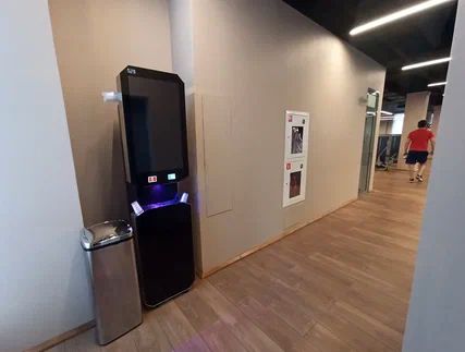 Фотография рекламного носителя, тип: Видеоэкран, адрес: Фитнес-центр «Облака Шокальского», Шокальского пр-зд., д.9, Москва, Россия. Сторона/вариант 2 №980439