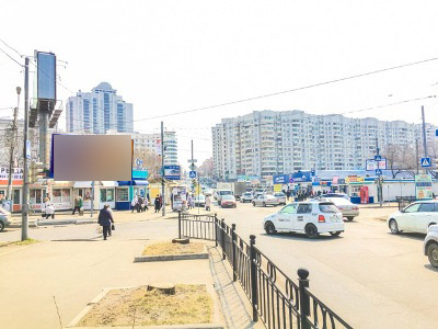 Фотография рекламного носителя, тип: Билборд 3x6, адрес: Льва Толстого ул., д.22, Хабаровск, Хабаровский край, Россия. Сторона Б1-Б3 №665310