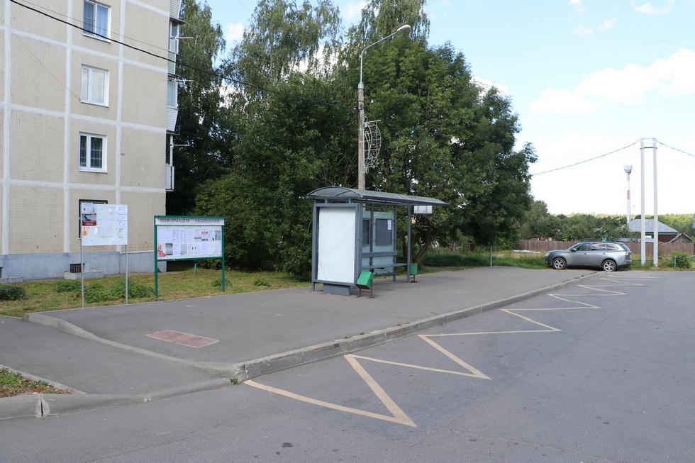 Фотография рекламного носителя, тип: Остановка 1.8x1.2, адрес: Вороново с., ост. Административный корпус, кольцо, Москва, Россия. Сторона Б №1011475