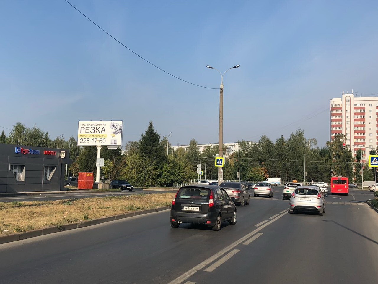 Фотография рекламного носителя, тип: Билборд 3x6, адрес: Фучика ул. Х Победы пр-т., Казань, Республика Татарстан, Россия. Сторона B №855219