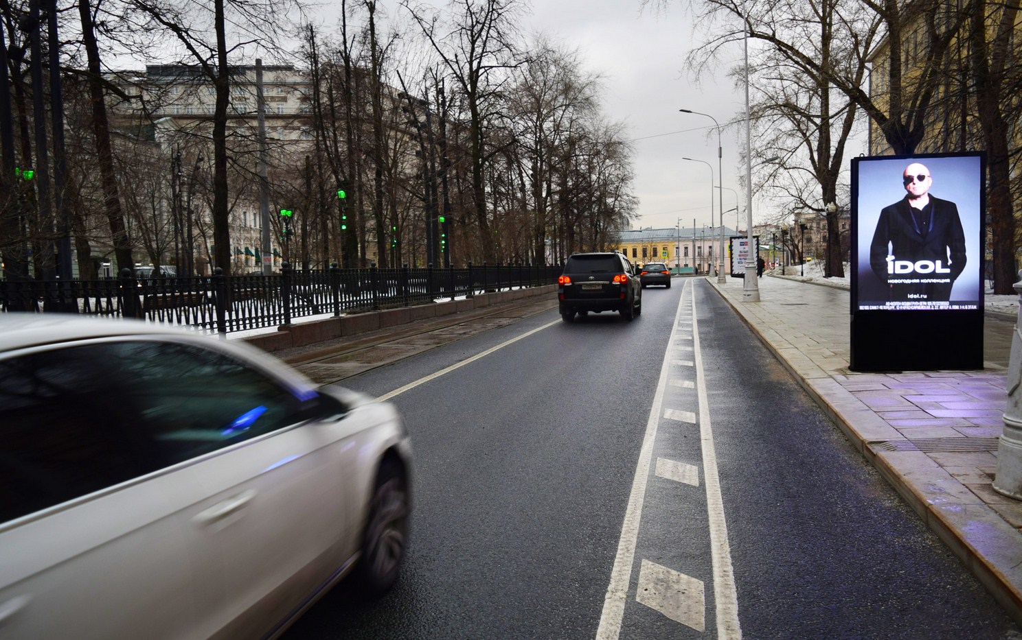 Фотография рекламного носителя, тип: Ситиформат 1.8x1.2, адрес: Покровский б-р., д.3/1, Москва, Россия. Сторона А1-A10 №503206
