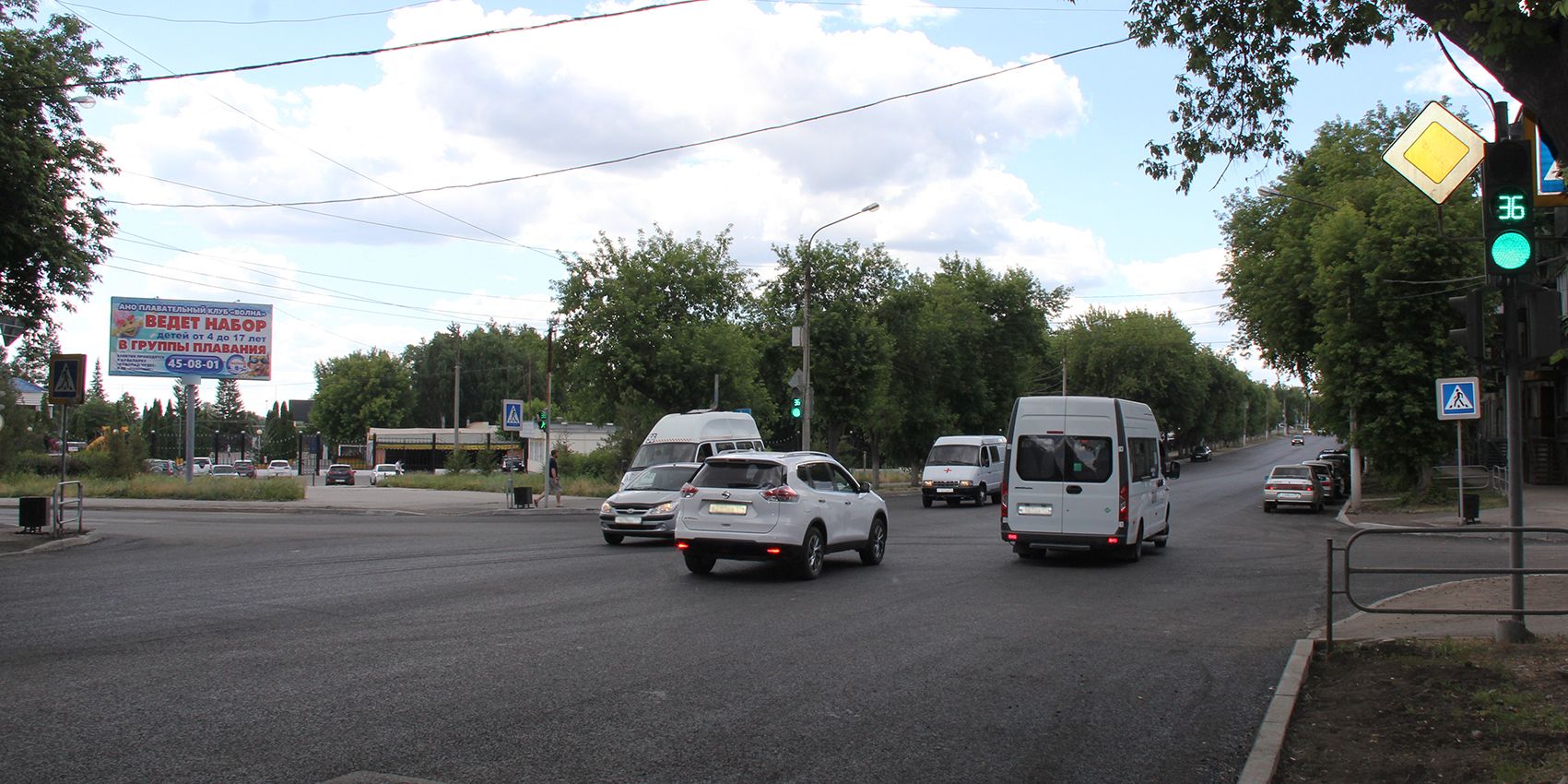 Фотография рекламного носителя, тип: Билборд 3x6, адрес: Октябрьская ул., д.23, Магнитогорск, Челябинская область, Россия. Сторона А №1052340