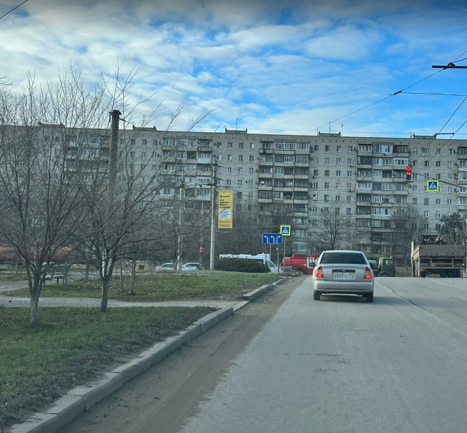 Фотография рекламного носителя, тип: Панель-кронштейн, адрес: Автомобилистов ул., поз.1, Волгоград, Волгоградская область, Россия. Сторона А №1097061