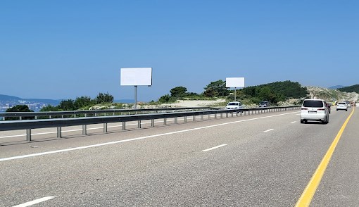 Фотография рекламного носителя, тип: Билборд 3x6, адрес: М-4 "Дон" а/д, 1 531 300м, Геленджик, Краснодарский край, Россия. Сторона B №962144