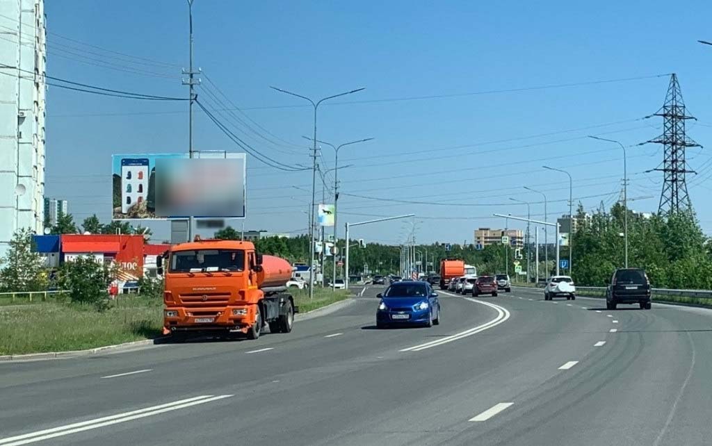 Фотография рекламного носителя, тип: Билборд 3x6, адрес: Гагарина ул. Х Энергетиков ул., д.1/1, Сургут, Ханты-Мансийский автономный округ – Югра, Россия. Сторона Б №960137