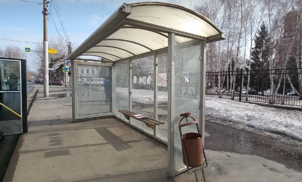 Фотография рекламного носителя, тип: Остановка 1.8x1.2, адрес: Б.Горная ул. Х М. Горького ул., к Волге, Саратов, Саратовская область, Россия. Сторона А №585336