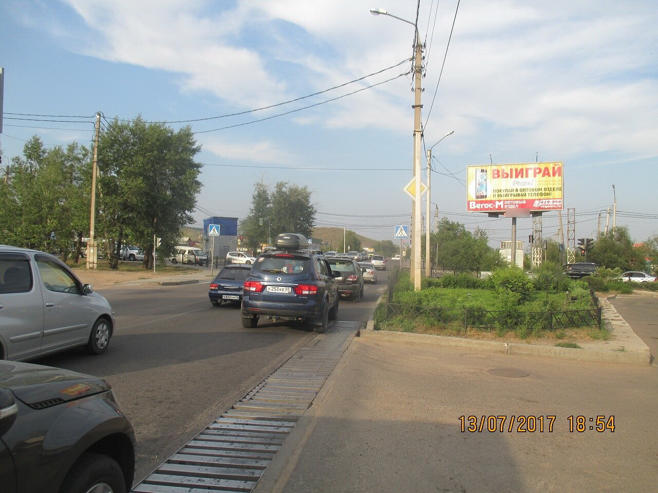 Фотография рекламного носителя, тип: Билборд 3x6, адрес: Петрова ул. Х Баргузинский тракт, Улан-Удэ, Республика Бурятия, Россия. Сторона А1-А3 №697283