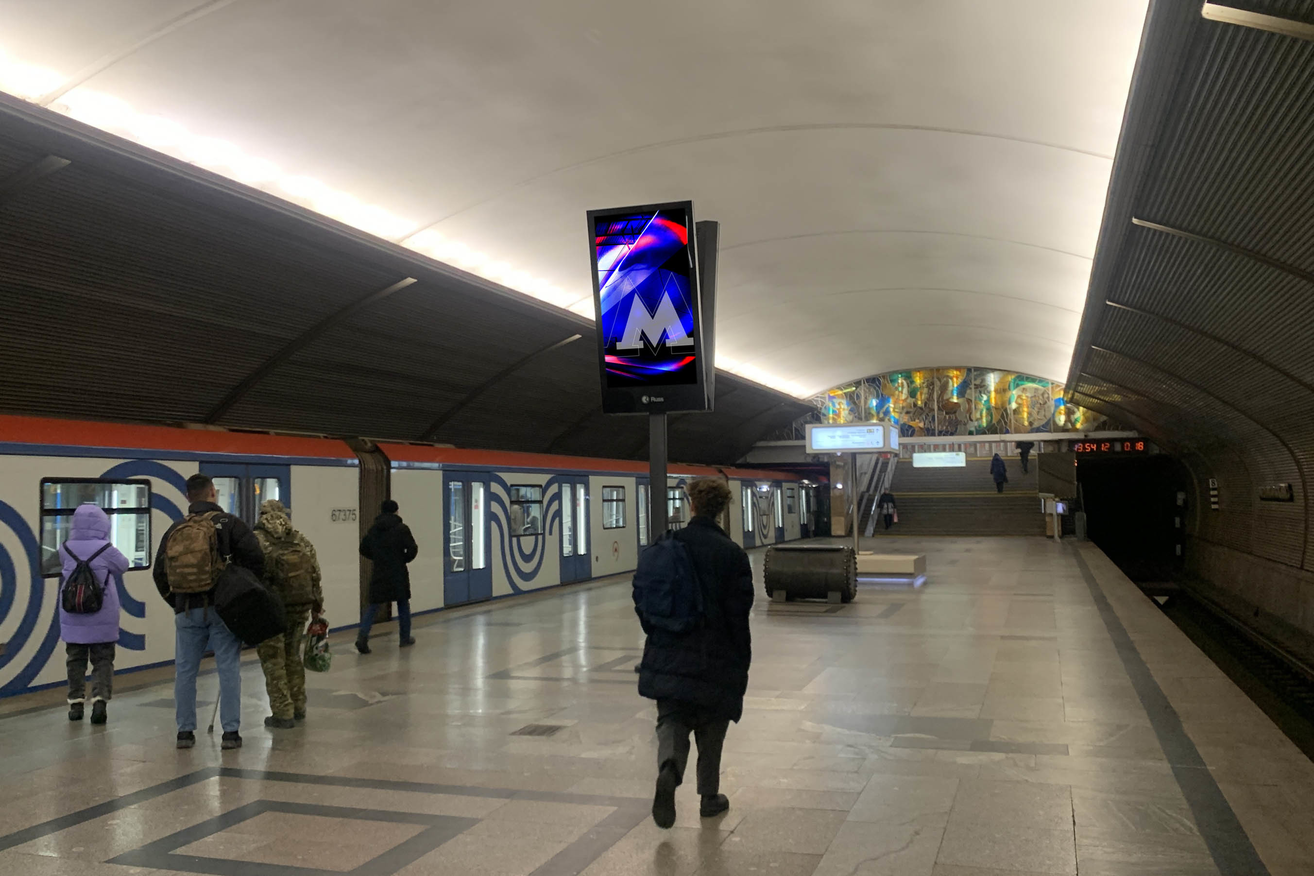 Фотография рекламного носителя, тип: Видеоэкран, адрес: Станция метро «Черкизовская», линия Сокольническая, Москва, Россия. Сторона/вариант А2 №1076402