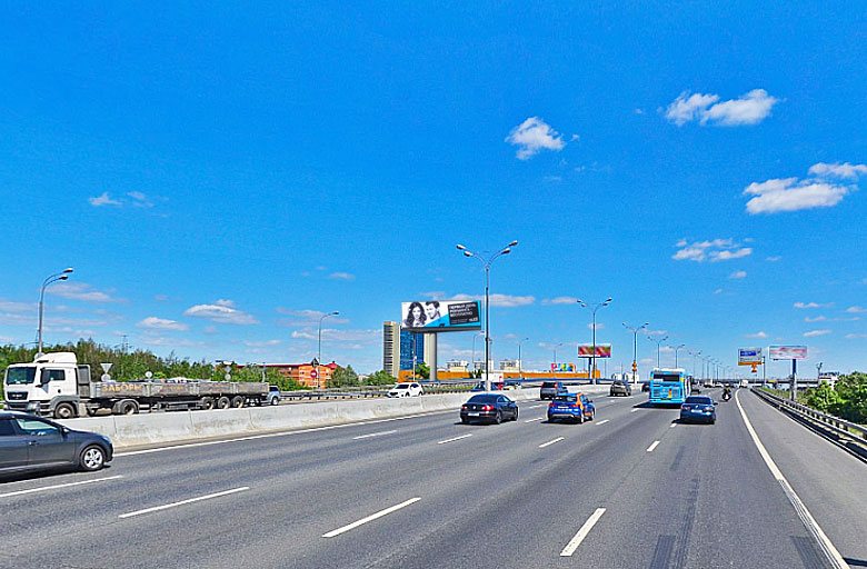 Фотография рекламного носителя, тип: Суперсайт 5x15, адрес: МКАД, 81 000м, Москва, Россия. Сторона Б1-Б10 №825236