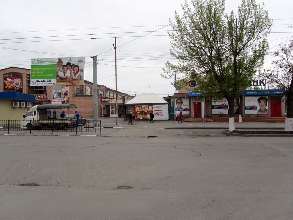 Фотография рекламного носителя, тип: Билборд 3x6, адрес: Гоголевский пер., д.31д Х Чехова ул., Таганрог, Ростовская область, Россия. Сторона A №473287