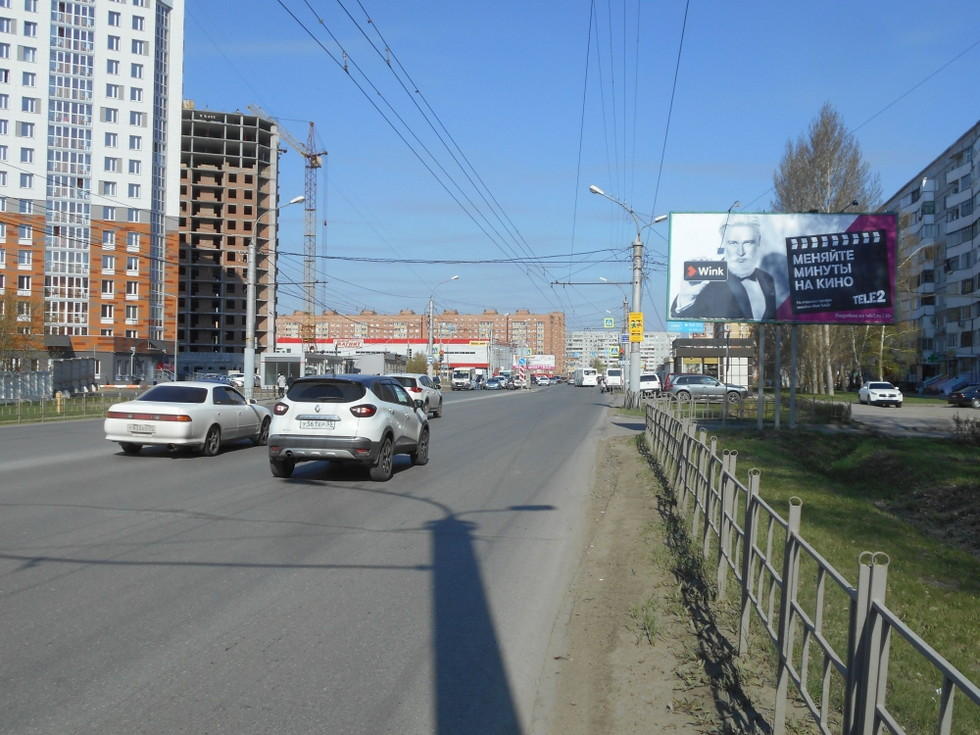 Фотография рекламного носителя, тип: Билборд 3x6, адрес: 70 лет Октября ул., д.6, Омск, Омская область, Россия. Сторона А №1009689