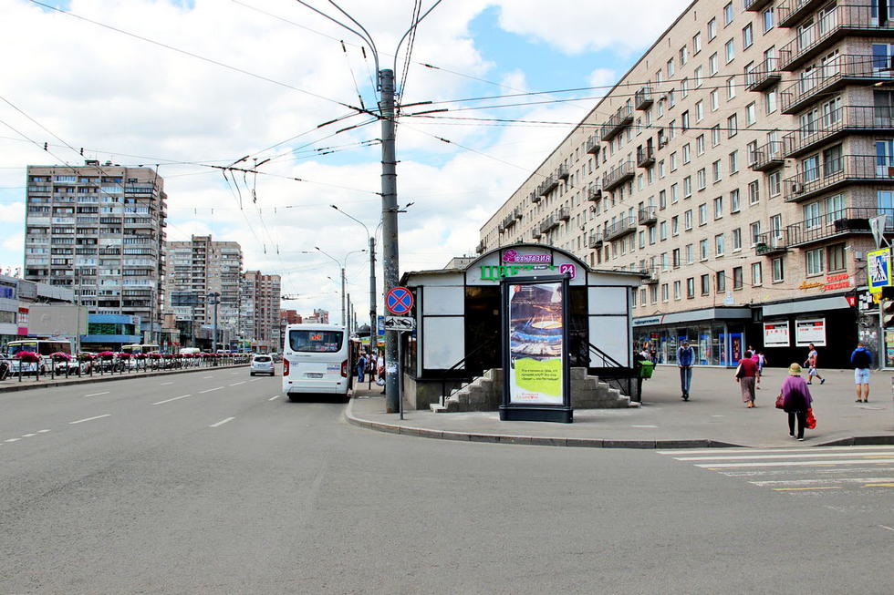 Фотография рекламного носителя, тип: Пиллар 3x1.4, адрес: Ленинский пр-т., д.128Б Х Новаторов б-р., Санкт-Петербург, Россия. Сторона А №724812