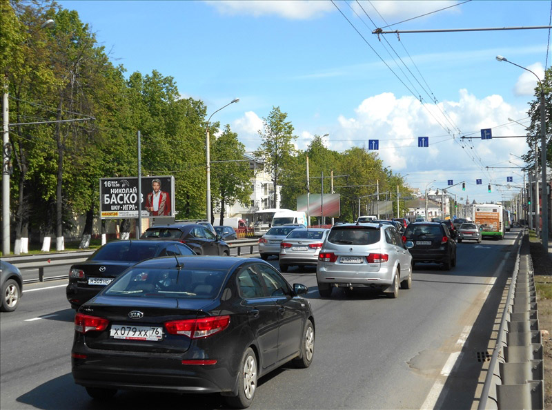 Фотография рекламного носителя, тип: Билборд 3x6, адрес: Московский пр-т., 100м от пересечения с Наумова ул., Ярославль, Ярославская область, Россия. Сторона Б1-Б3 №568863