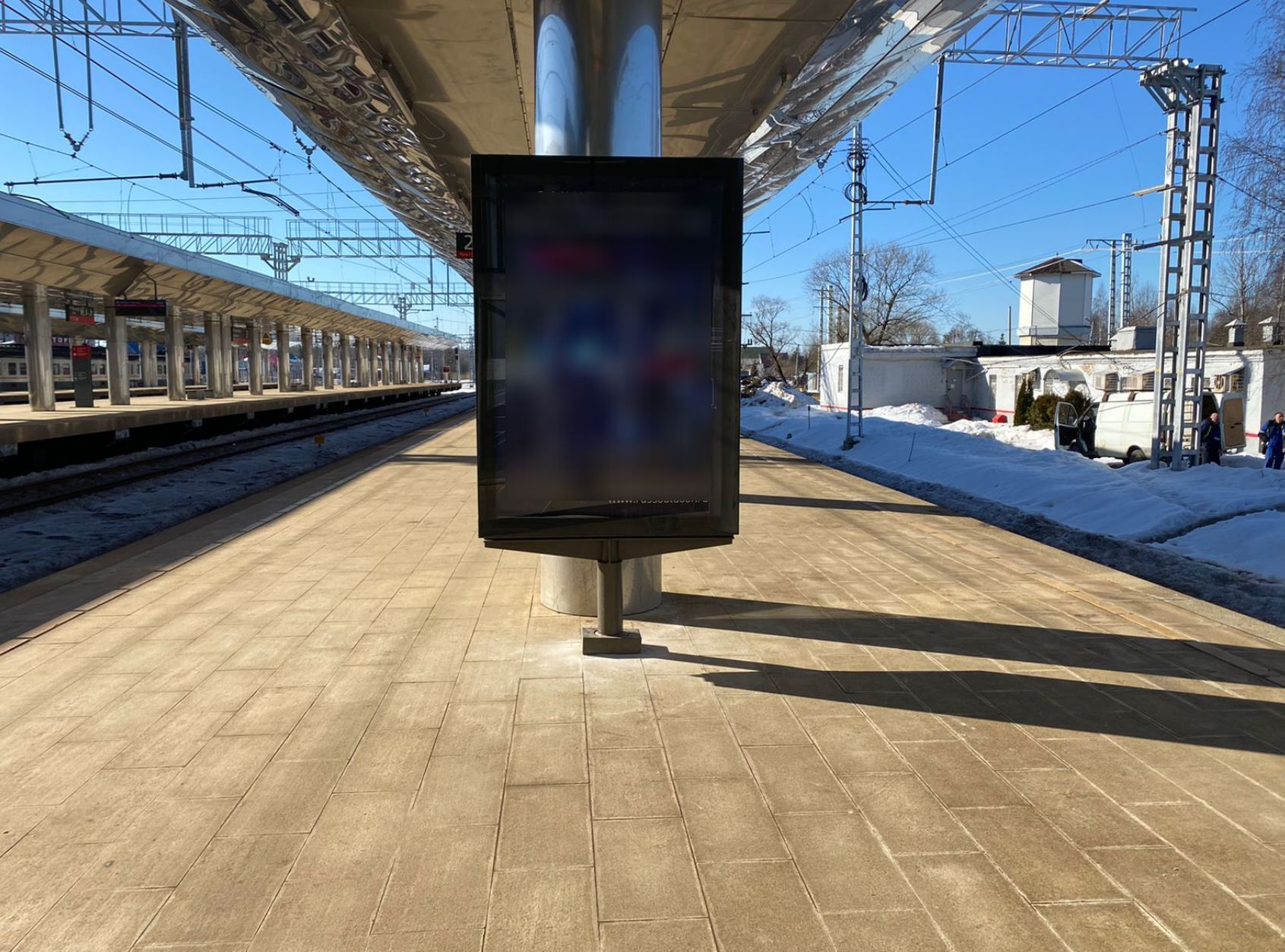Фотография рекламного носителя, тип: Ситиформат 1.8x1.2, адрес: Апрелевка ст., на платформе 1-го и 2-го пути, перед эскалатором, Московская область, Россия. Сторона A №993101